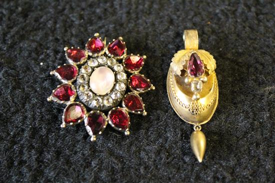 Garnet brooch and garnet brooch.